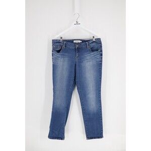 Torrid Women Size 16x30 Medium Wash Boyfriend Jeans Cotton Blend Mid Rise